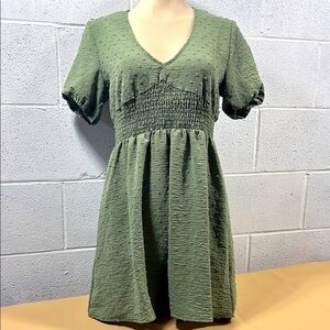 Green Textured V-Neck Dress​​​​​